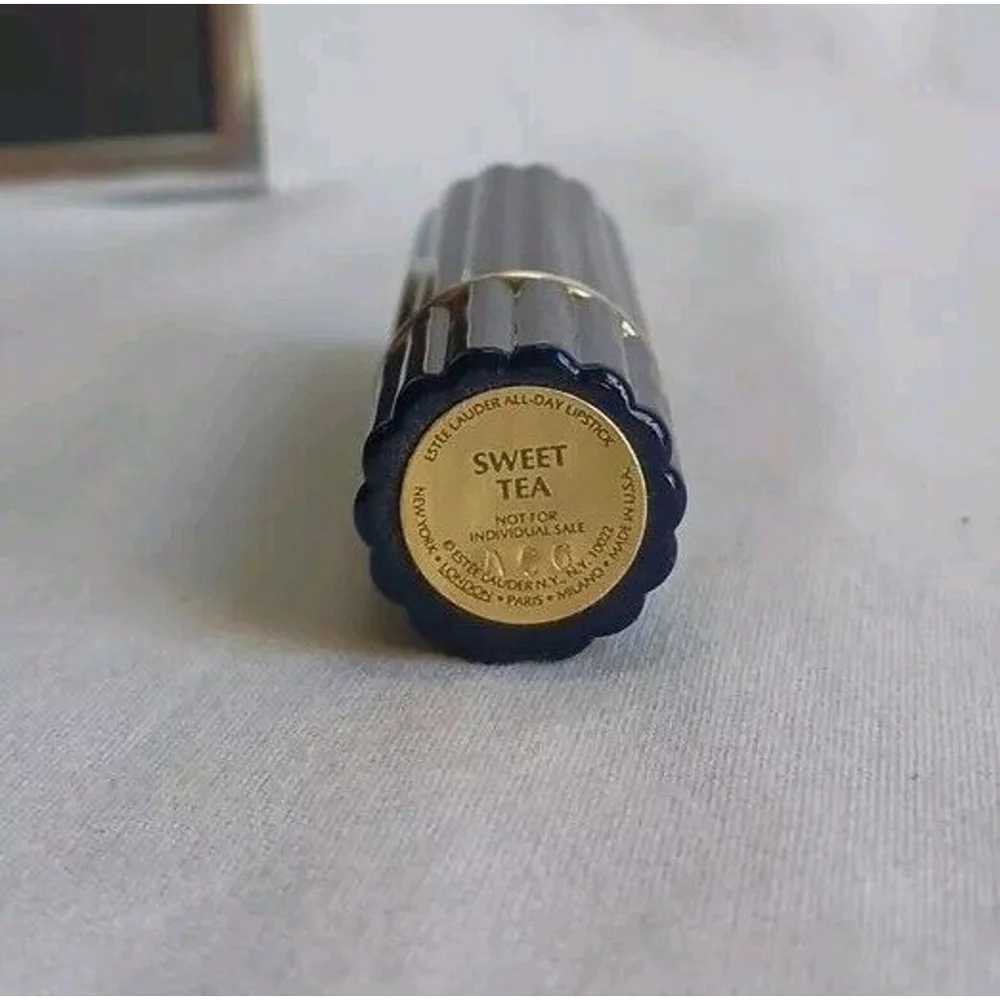 Estee Lauder Sweet Tea Lipstick Blue Ribbed Tube